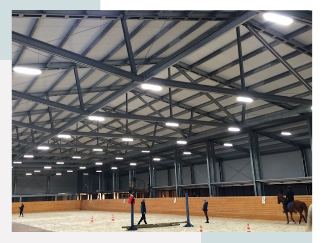 Строительство конных манежей от 609 руб в Феодосия
