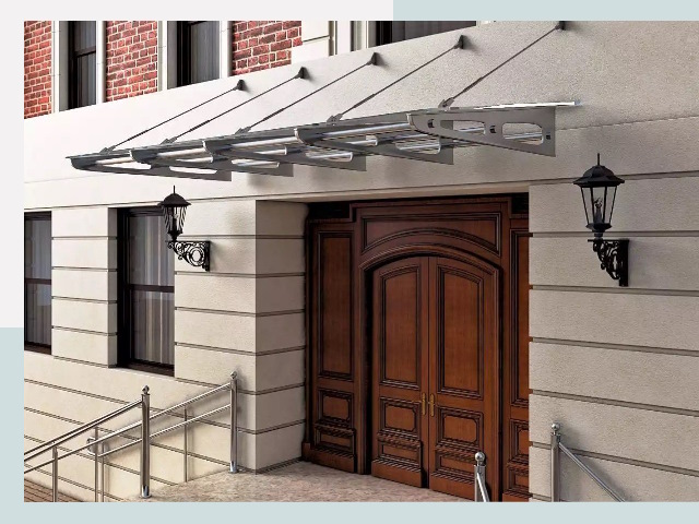 Металлические козырьки от 609 руб. в Феодосии