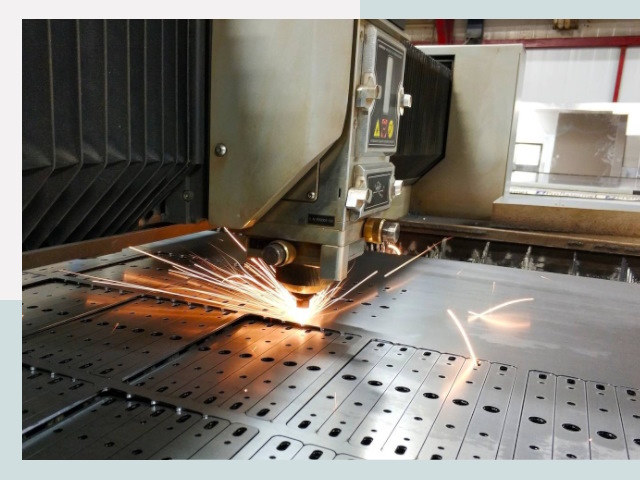 Лазерная резка металла в Феодосии от 609 руб.